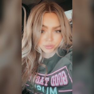 Meet your Posher, Amber